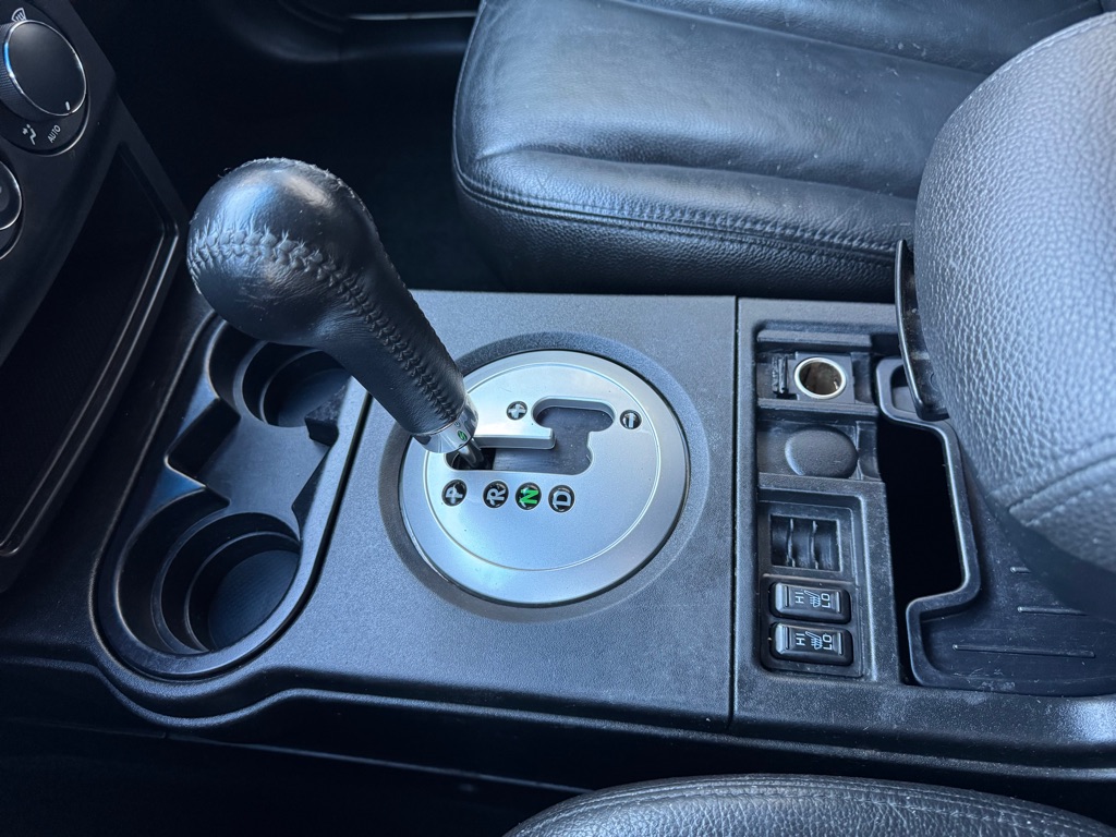 Photo 17 of this MITSUBISHI ENDEAVOR