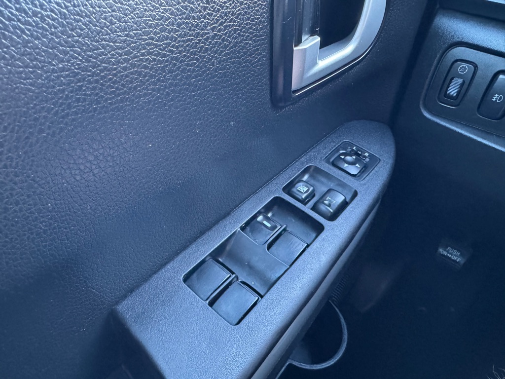 Photo 19 of this MITSUBISHI ENDEAVOR