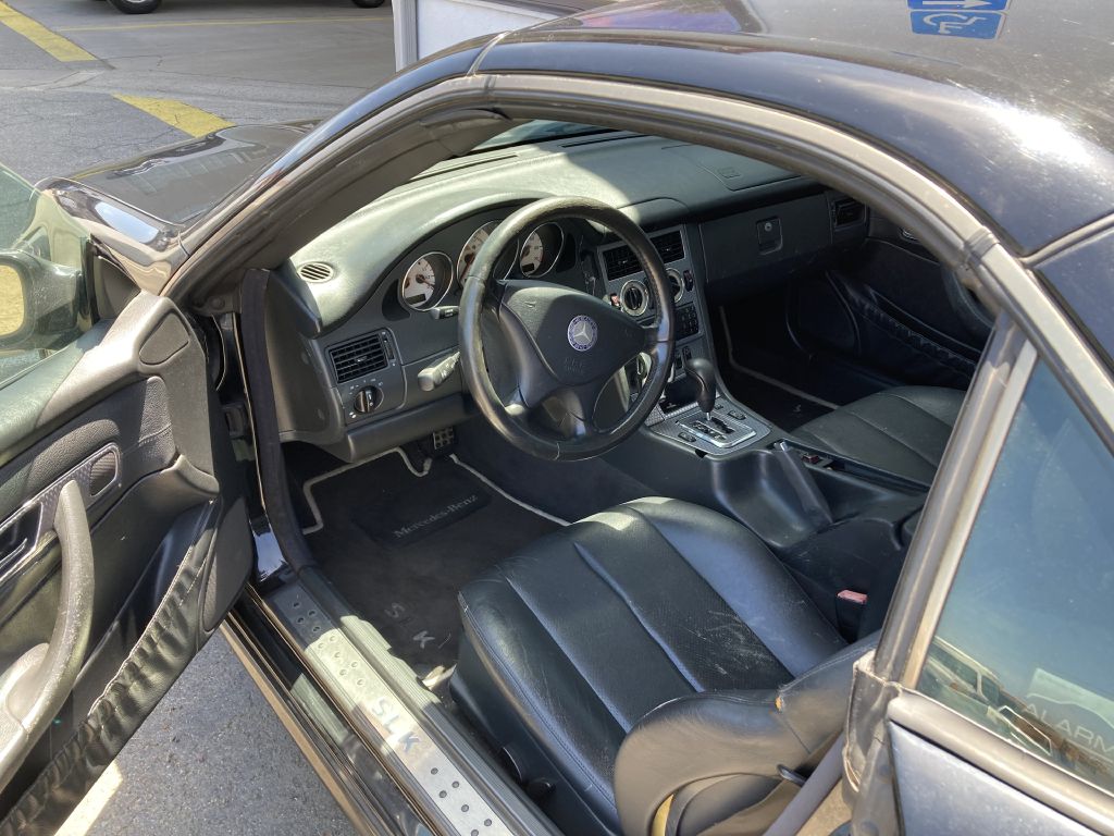 Photo 5 of this MERCEDES-BENZ SLK