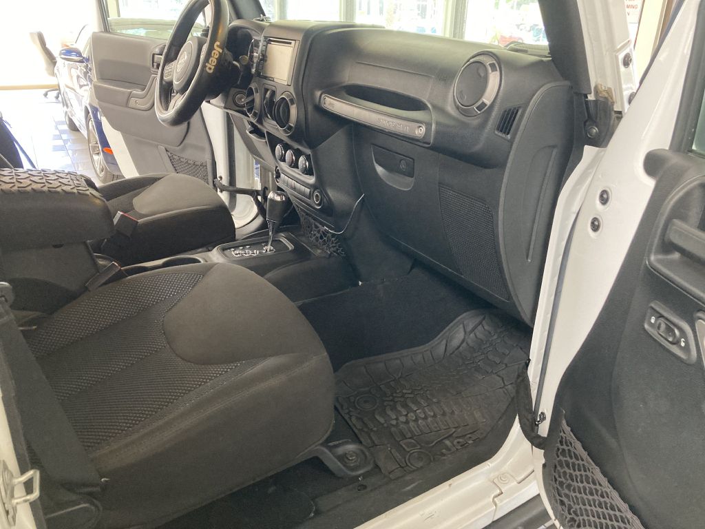 Photo 7 of this JEEP WRANGLER UNLIMI
