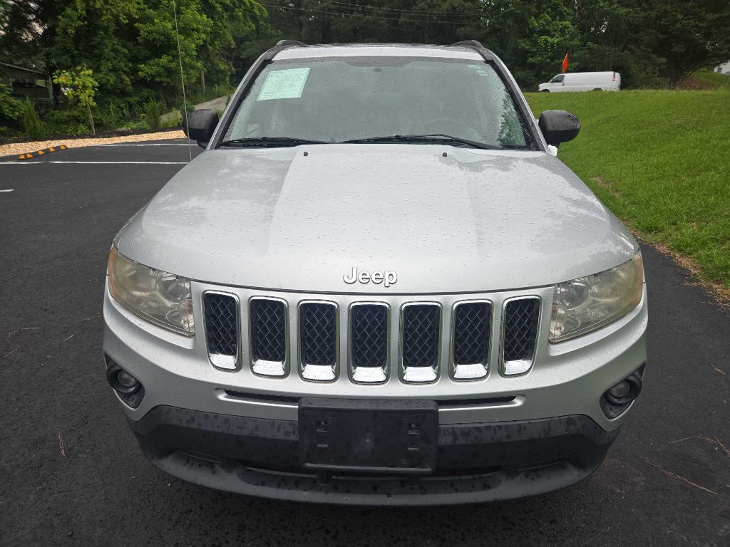 Photo 2 of this JEEP COMPASS
