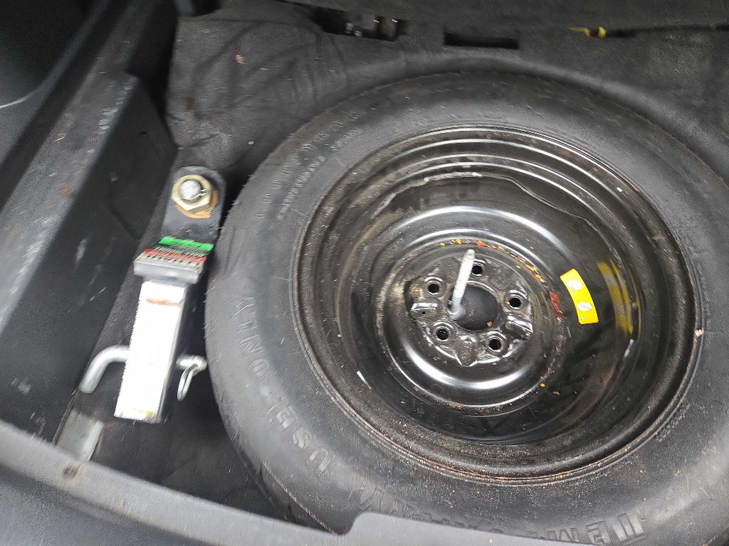 Photo 16 of this JEEP COMPASS
