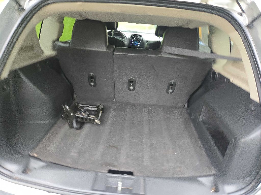 Photo 15 of this JEEP COMPASS