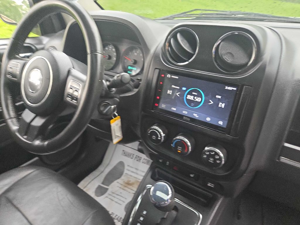 Photo 9 of this JEEP COMPASS