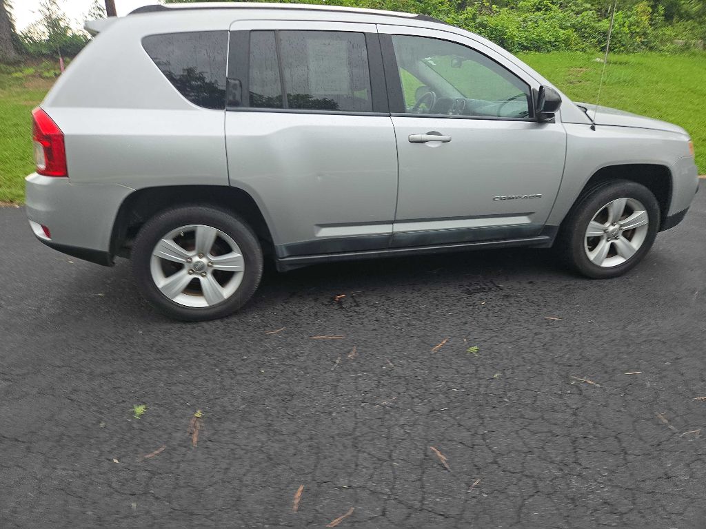 Photo 14 of this JEEP COMPASS