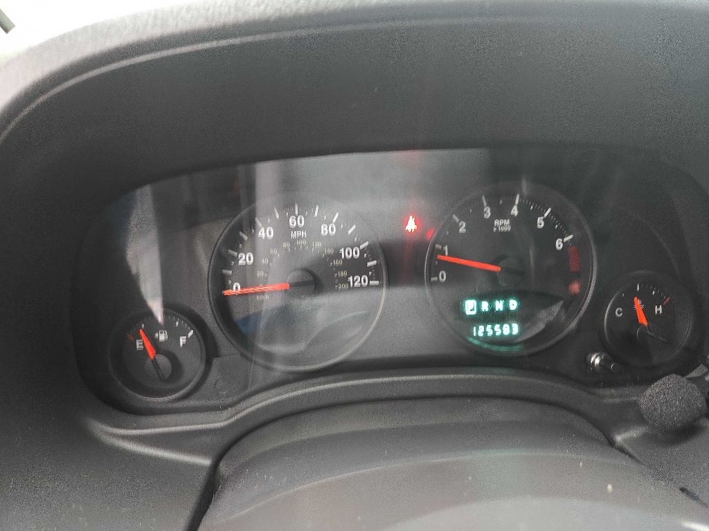 Photo 24 of this JEEP COMPASS