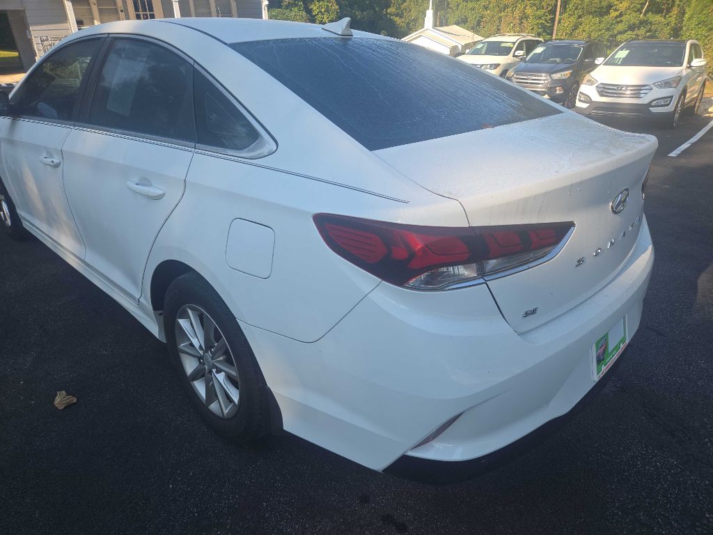 Photo 15 of this HYUNDAI SONATA