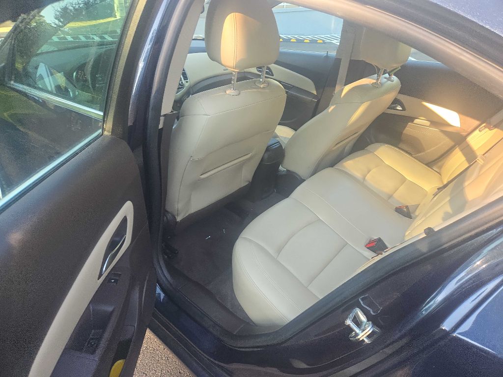 Photo 30 of this CHEVROLET CRUZE