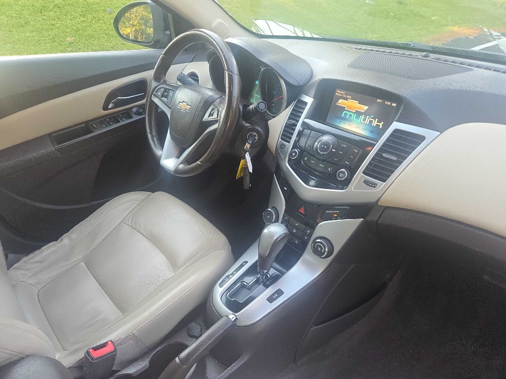 Photo 20 of this CHEVROLET CRUZE