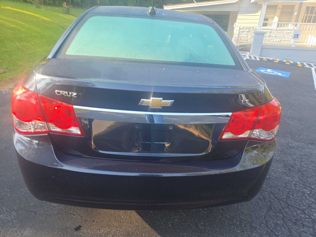 Photo 27 of this CHEVROLET CRUZE