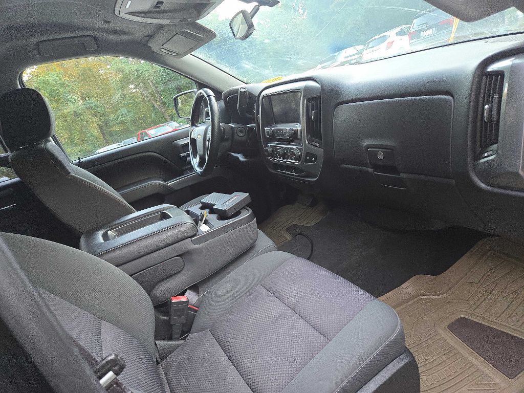Photo 5 of this CHEVROLET SILVERADO 1500