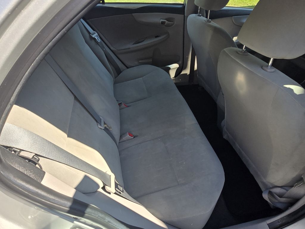 Photo 16 of this TOYOTA COROLLA