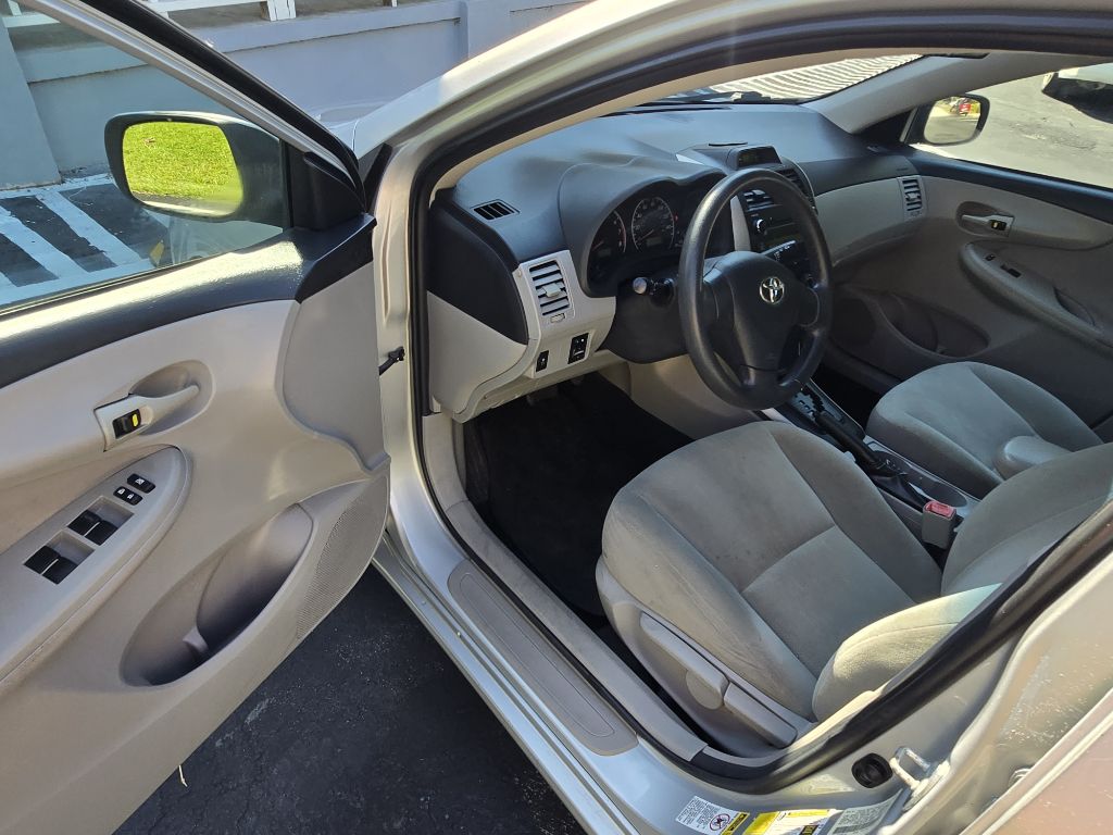 Photo 24 of this TOYOTA COROLLA