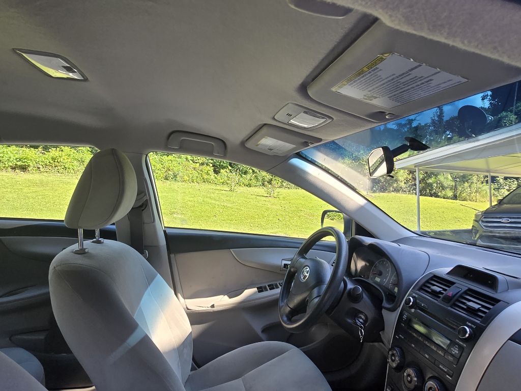 Photo 10 of this TOYOTA COROLLA