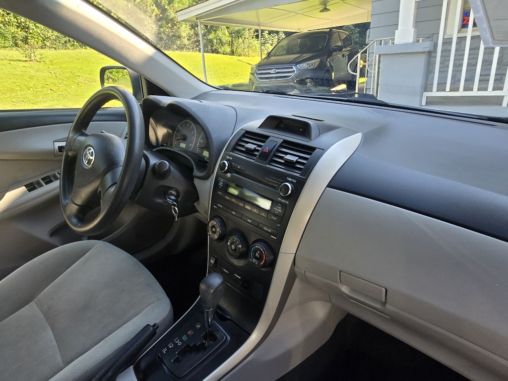 Photo 7 of this TOYOTA COROLLA
