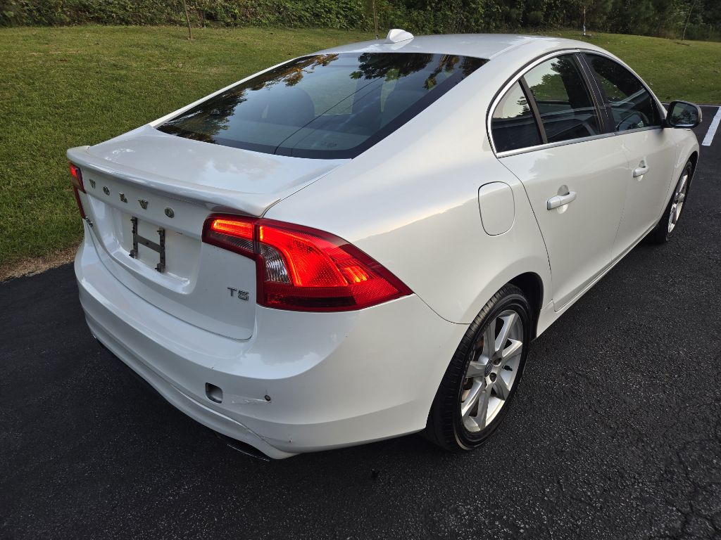 Photo 7 of this VOLVO S60