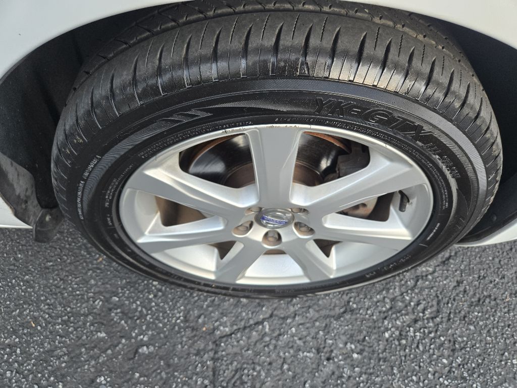 Photo 3 of this VOLVO S60