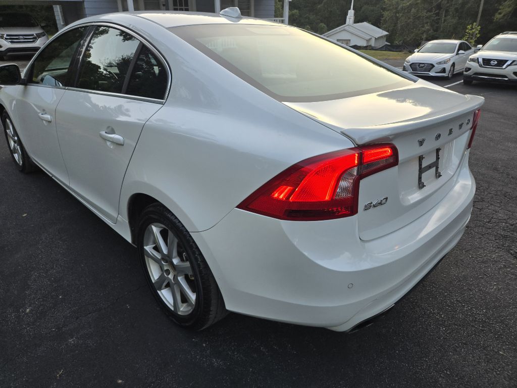 Photo 10 of this VOLVO S60
