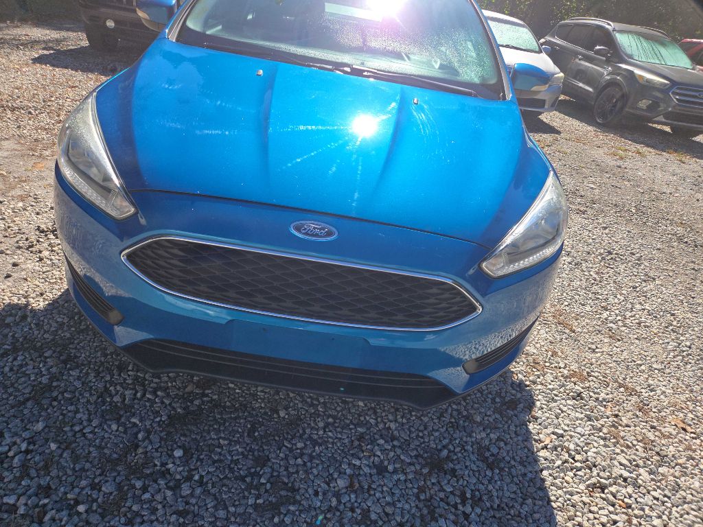 Photo 2 of this FORD FOCUS