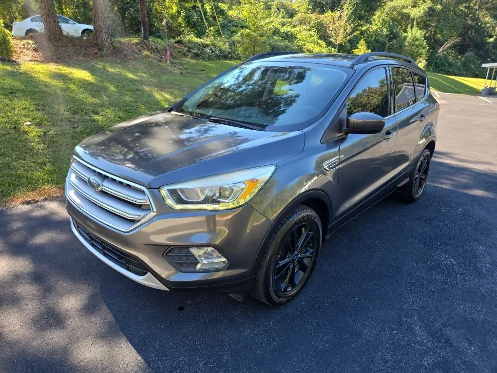 Photo 2 of this FORD ESCAPE