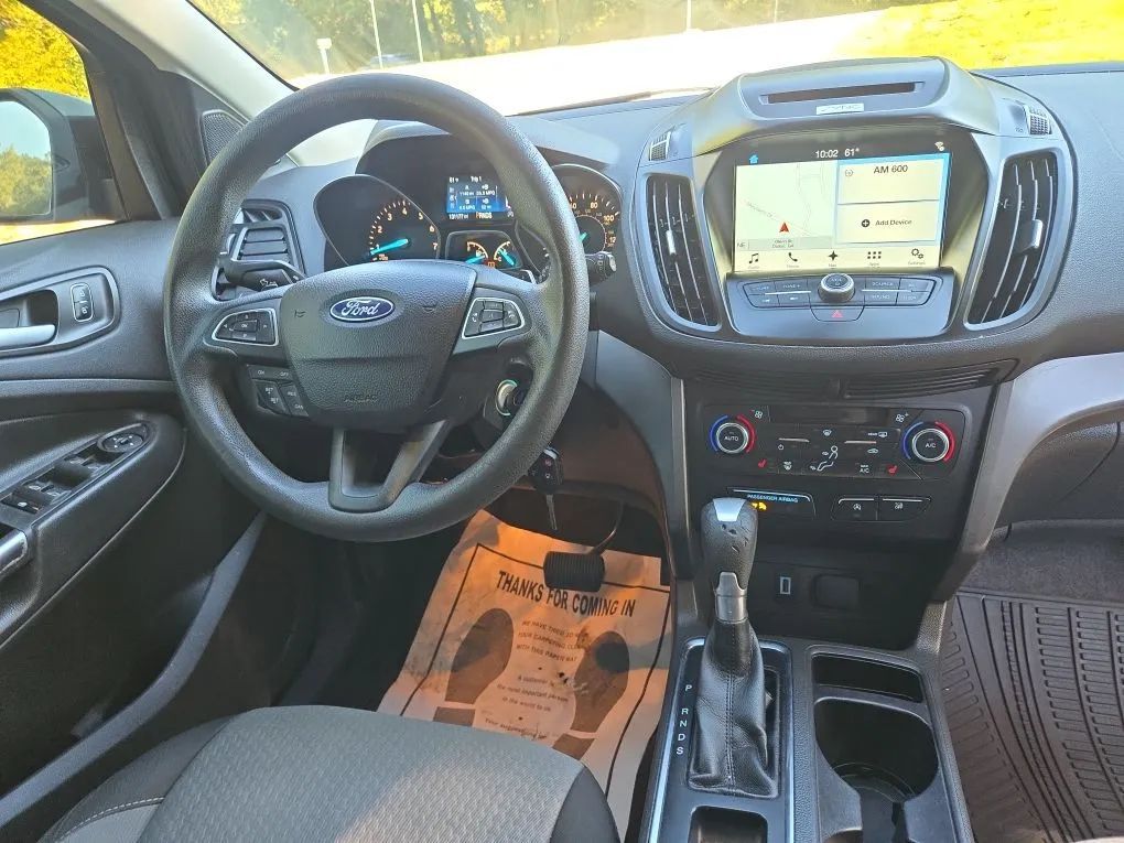 Photo 11 of this FORD ESCAPE