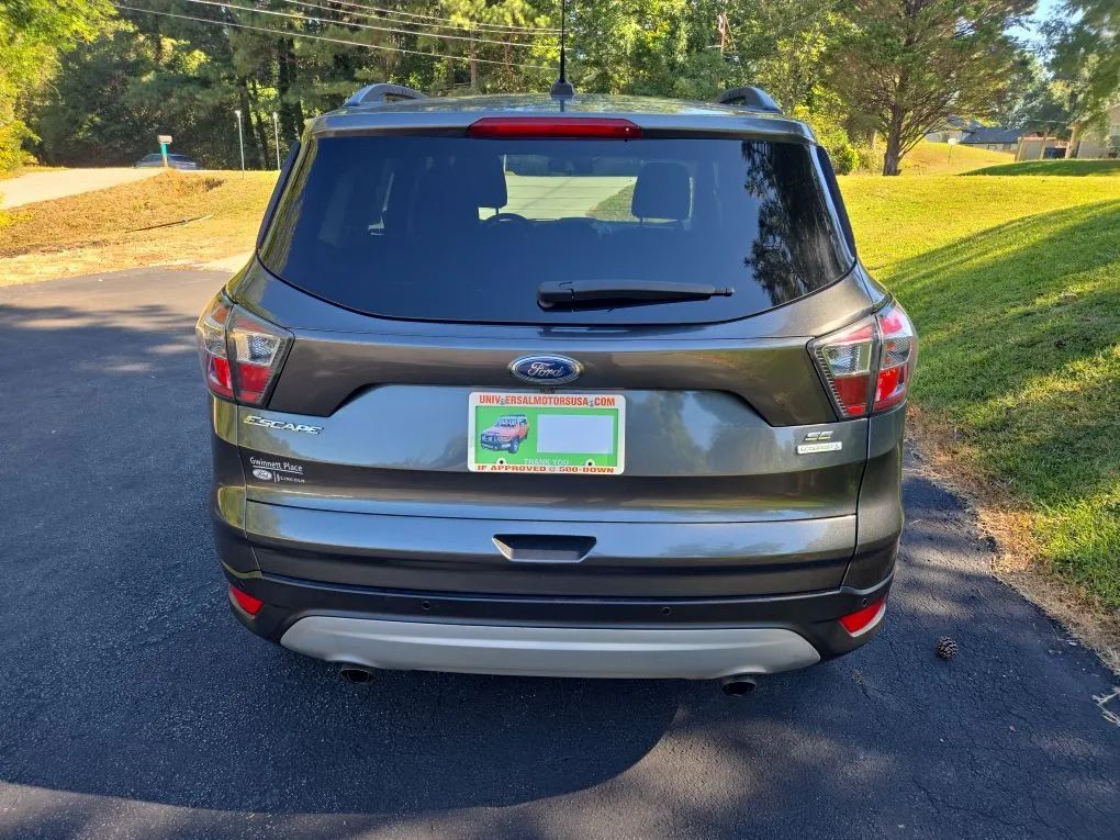 Photo 18 of this FORD ESCAPE
