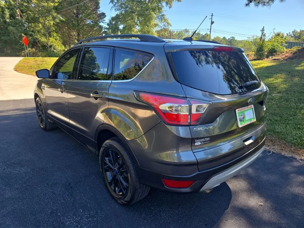 Photo 20 of this FORD ESCAPE