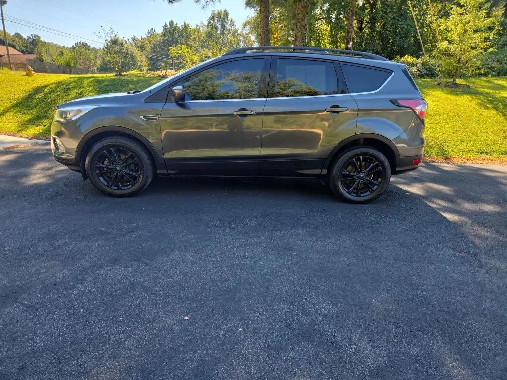 Photo 35 of this FORD ESCAPE