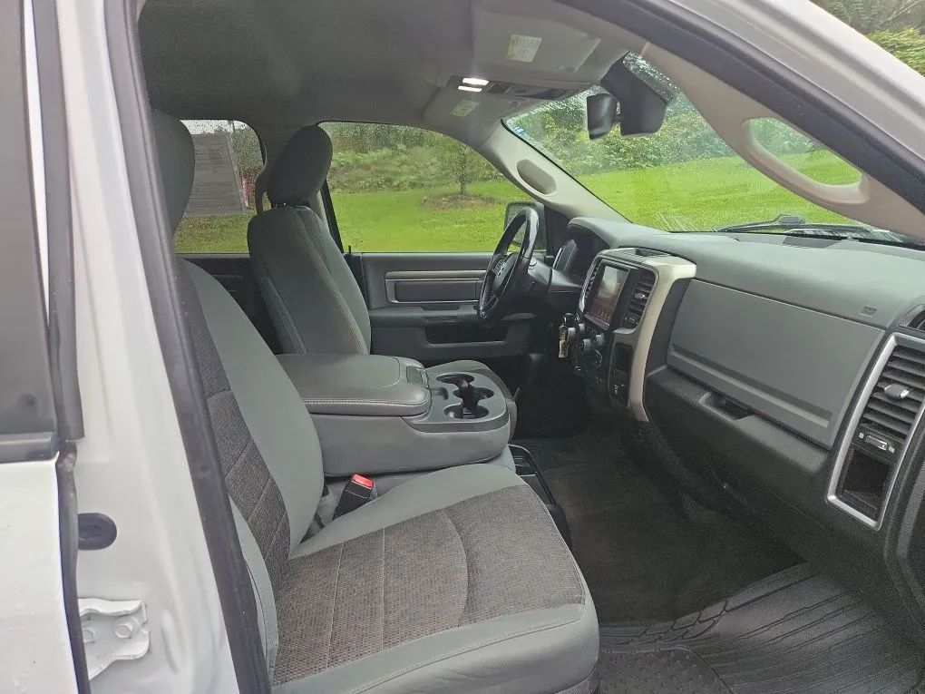 Photo 7 of this RAM 1500