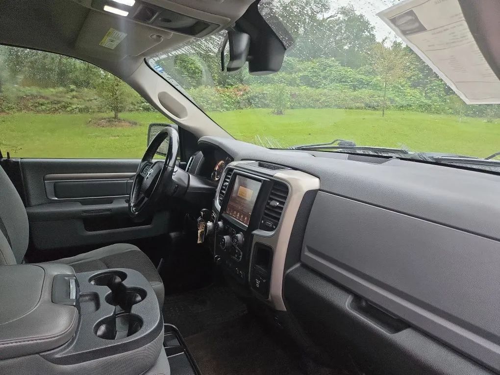 Photo 8 of this RAM 1500