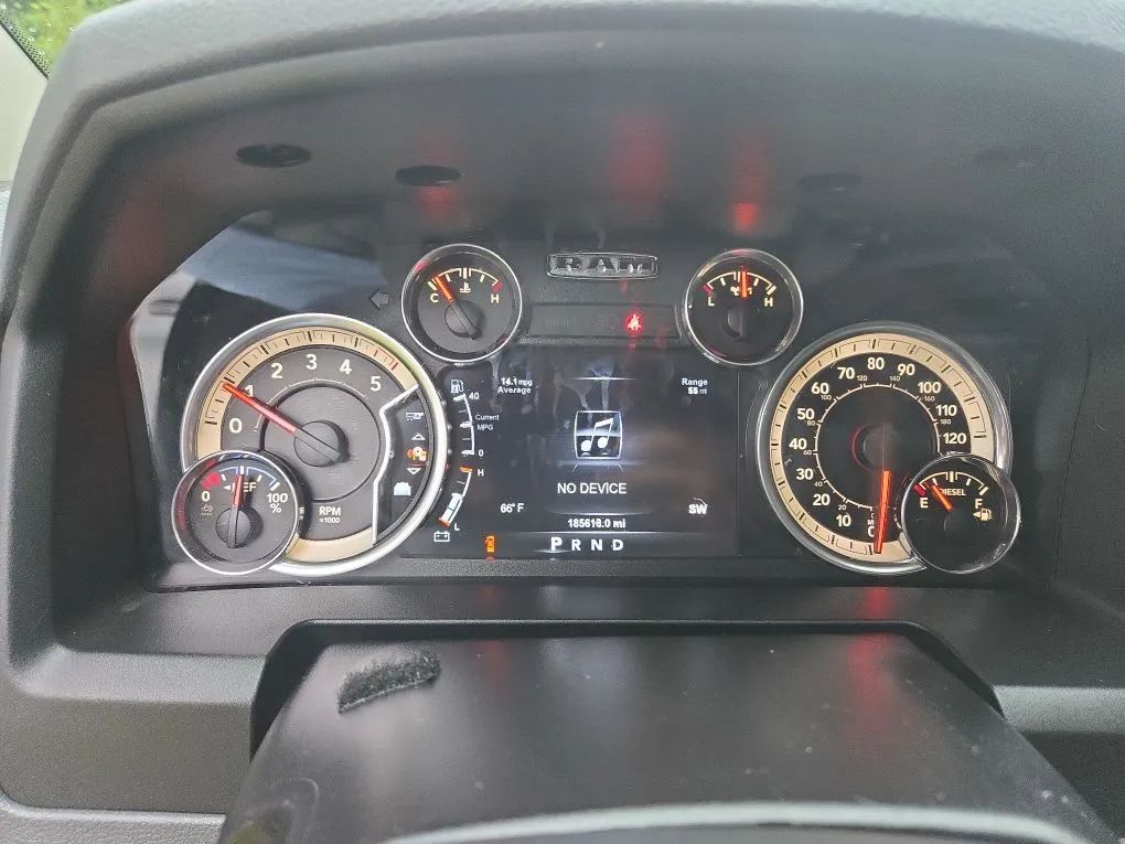 Photo 28 of this RAM 1500