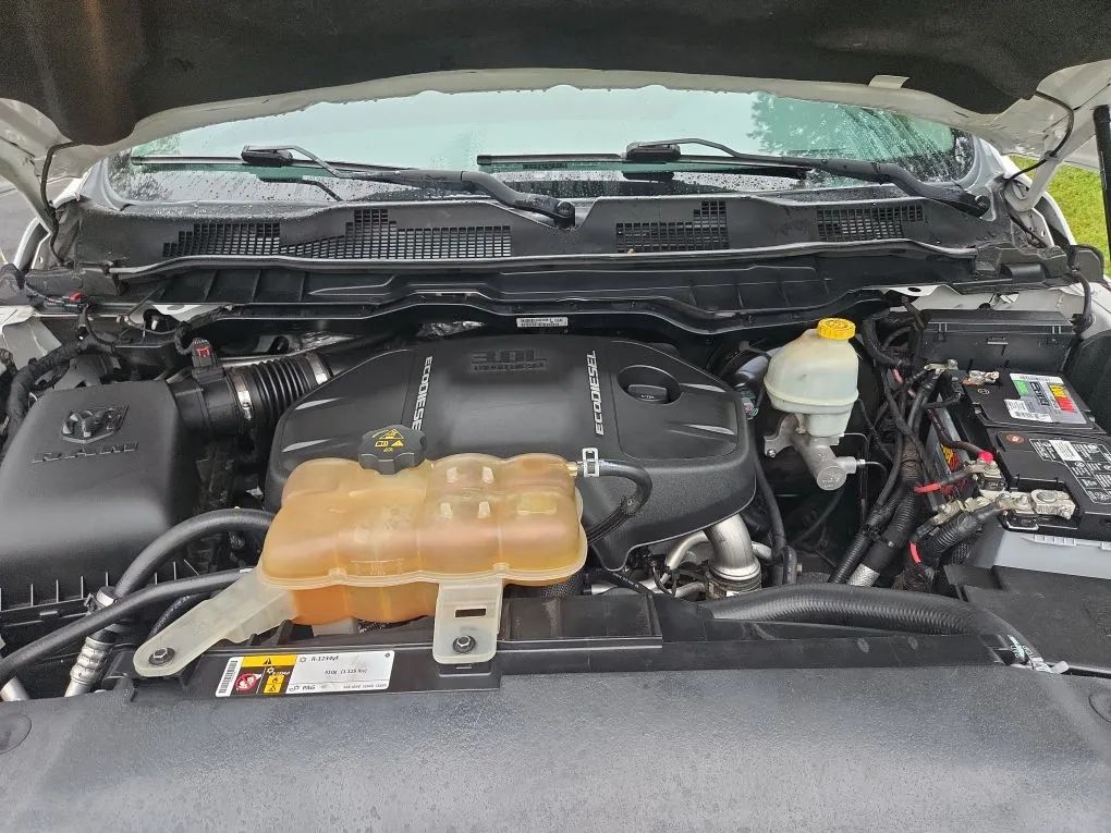 Photo 33 of this RAM 1500