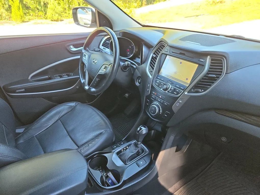 Photo 7 of this HYUNDAI SANTA FE SPORT