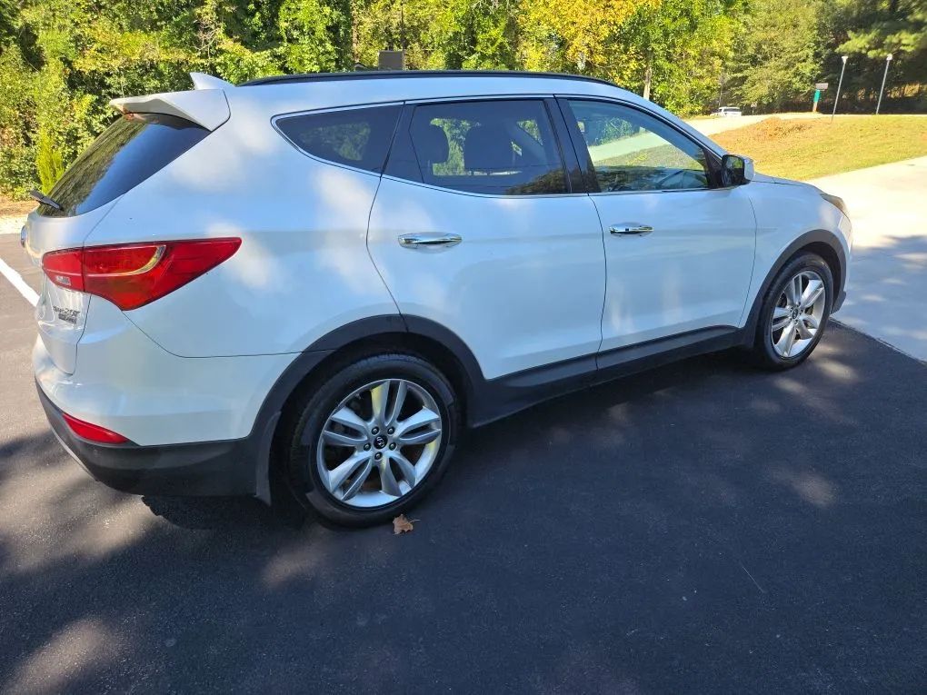 Photo 17 of this HYUNDAI SANTA FE SPORT