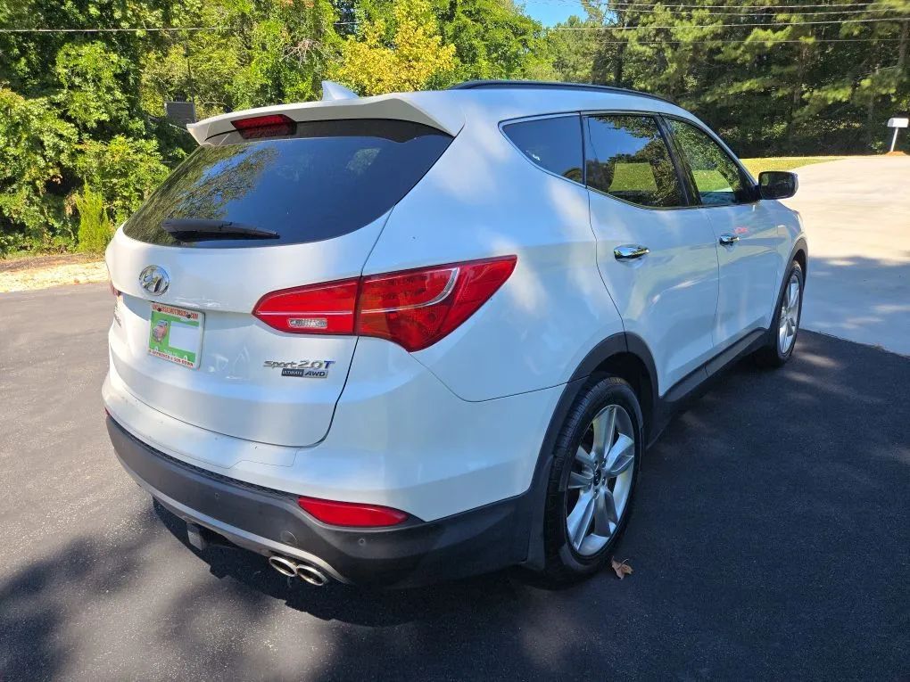 Photo 18 of this HYUNDAI SANTA FE SPORT