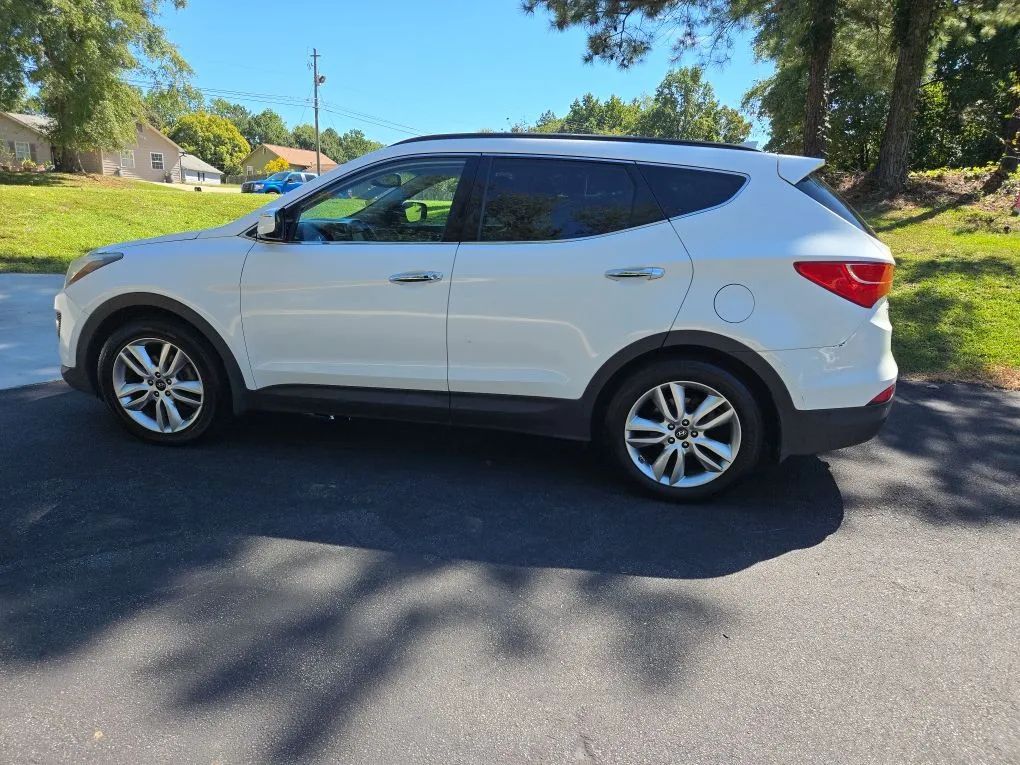 Photo 25 of this HYUNDAI SANTA FE SPORT