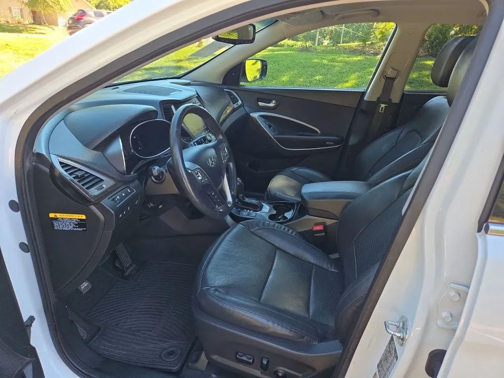 Photo 28 of this HYUNDAI SANTA FE SPORT