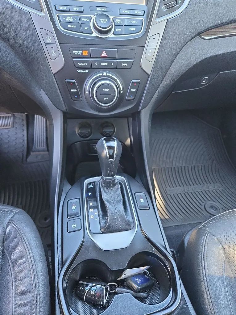 Photo 34 of this HYUNDAI SANTA FE SPORT