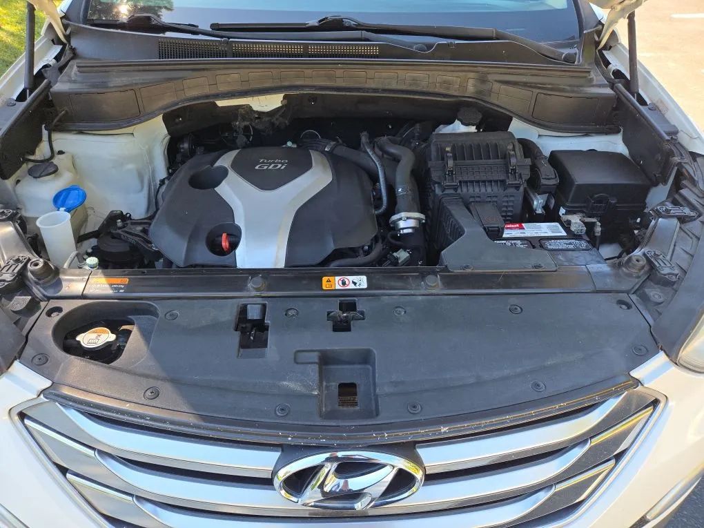 Photo 39 of this HYUNDAI SANTA FE SPORT