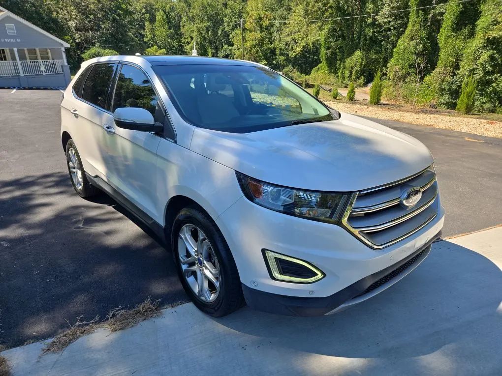 Photo 3 of this FORD EDGE
