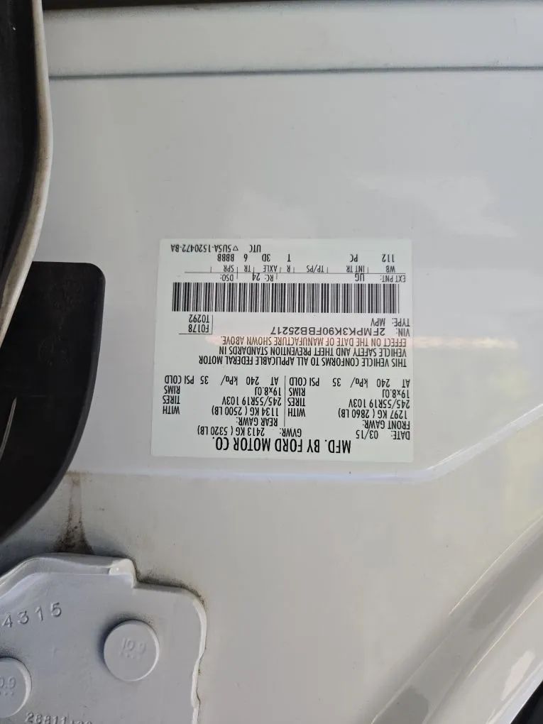 Photo 28 of this FORD EDGE