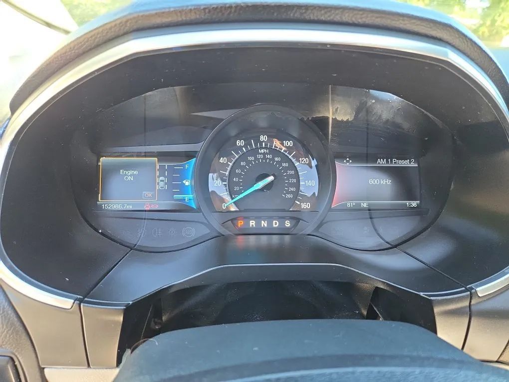 Photo 35 of this FORD EDGE