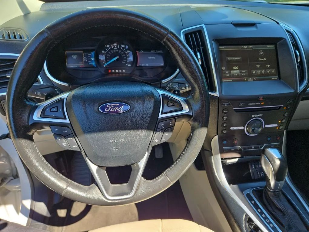 Photo 36 of this FORD EDGE