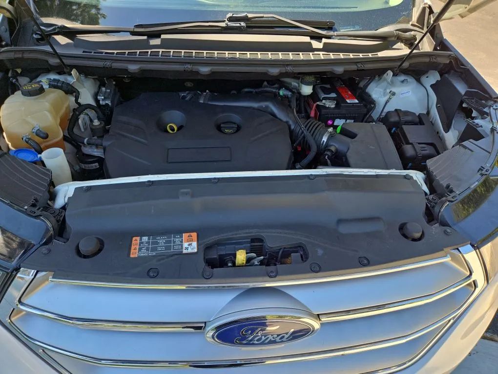 Photo 41 of this FORD EDGE