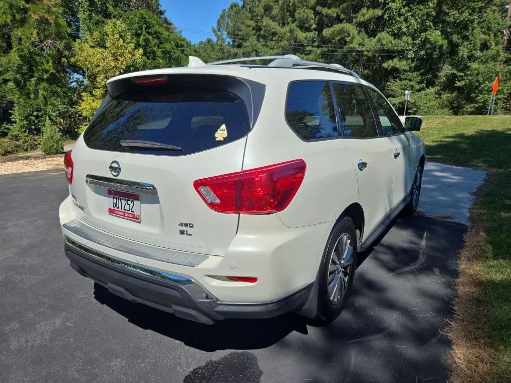 Photo 15 of this NISSAN PATHFINDER