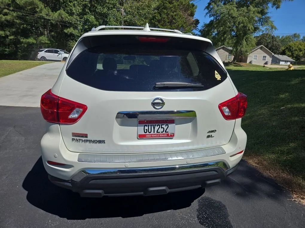 Photo 16 of this NISSAN PATHFINDER