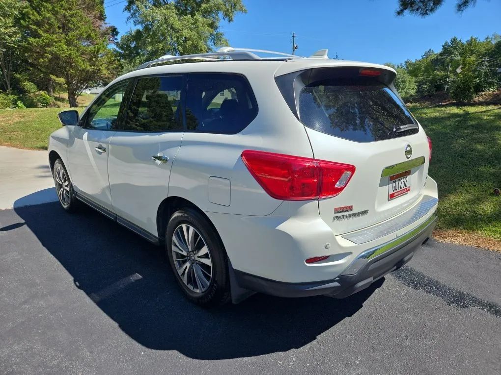 Photo 17 of this NISSAN PATHFINDER