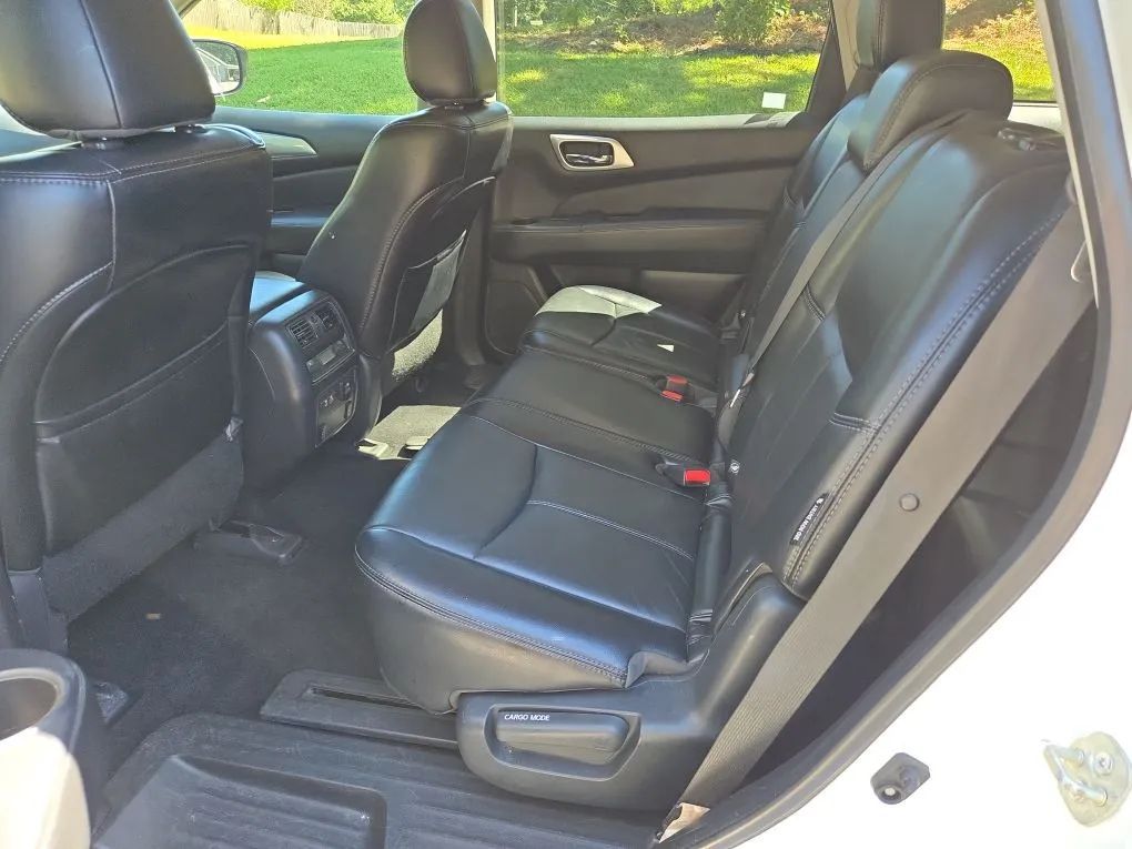 Photo 23 of this NISSAN PATHFINDER