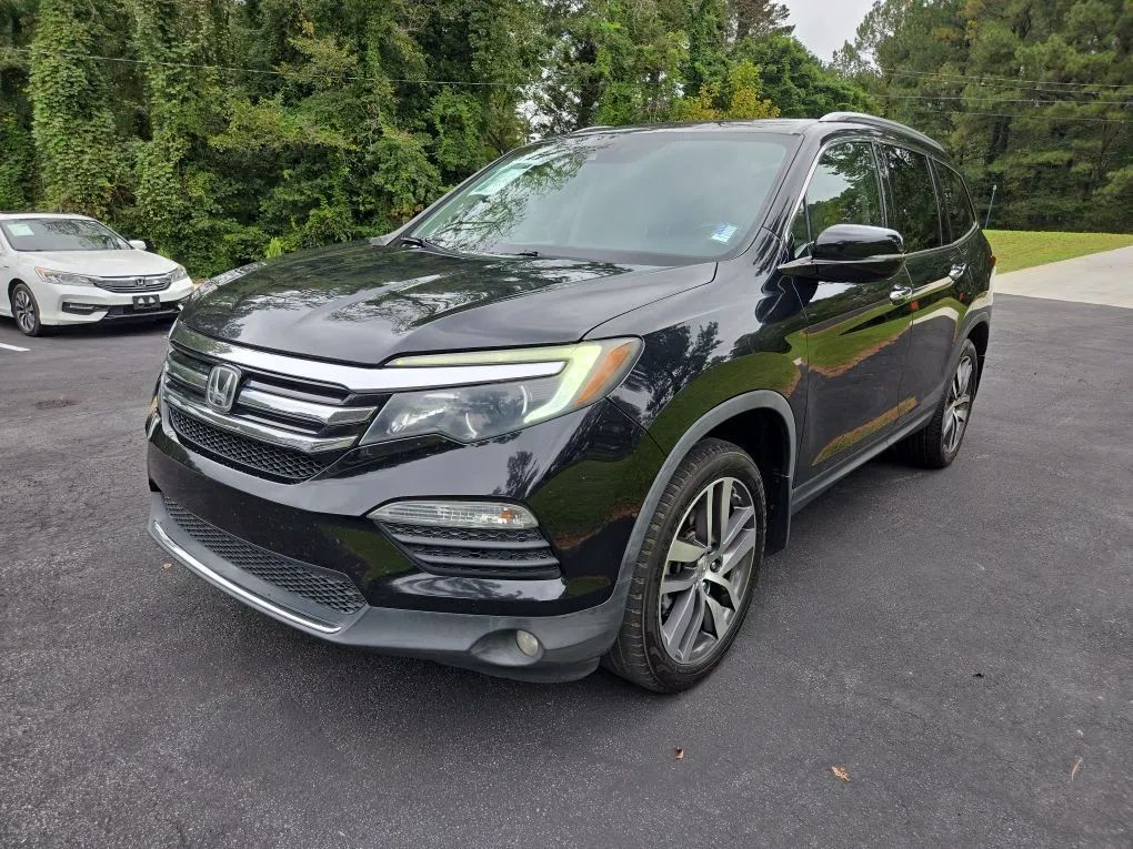 Photo 2 of this HONDA PILOT