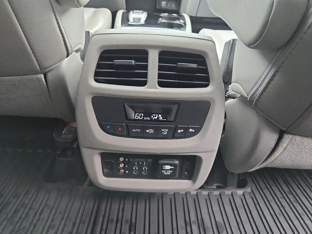 Photo 19 of this HONDA PILOT